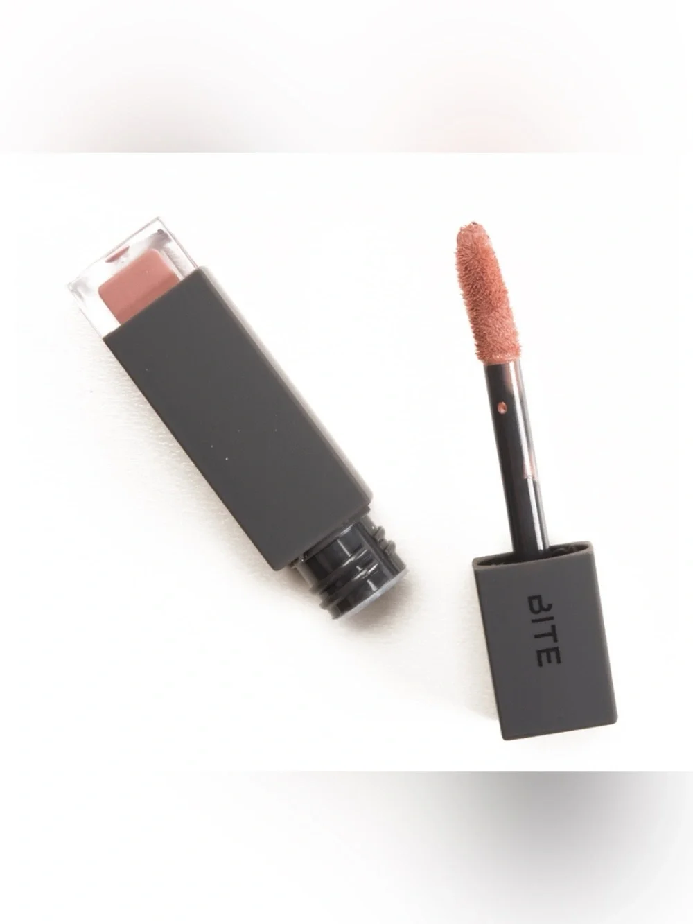 Bite Beauty Amuse Bouche Liquified Lip - Red Logo / Pale Pink Box